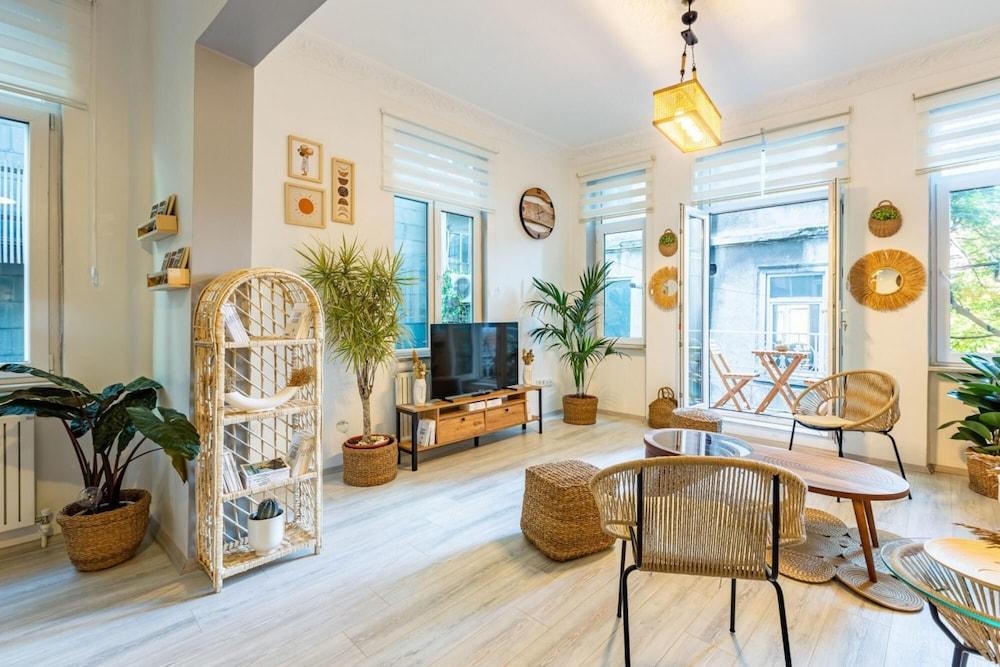 EXCEPTIONAL FLAT NEAR METRO AND GALATA — ISTANBUL — фотография отеля №11