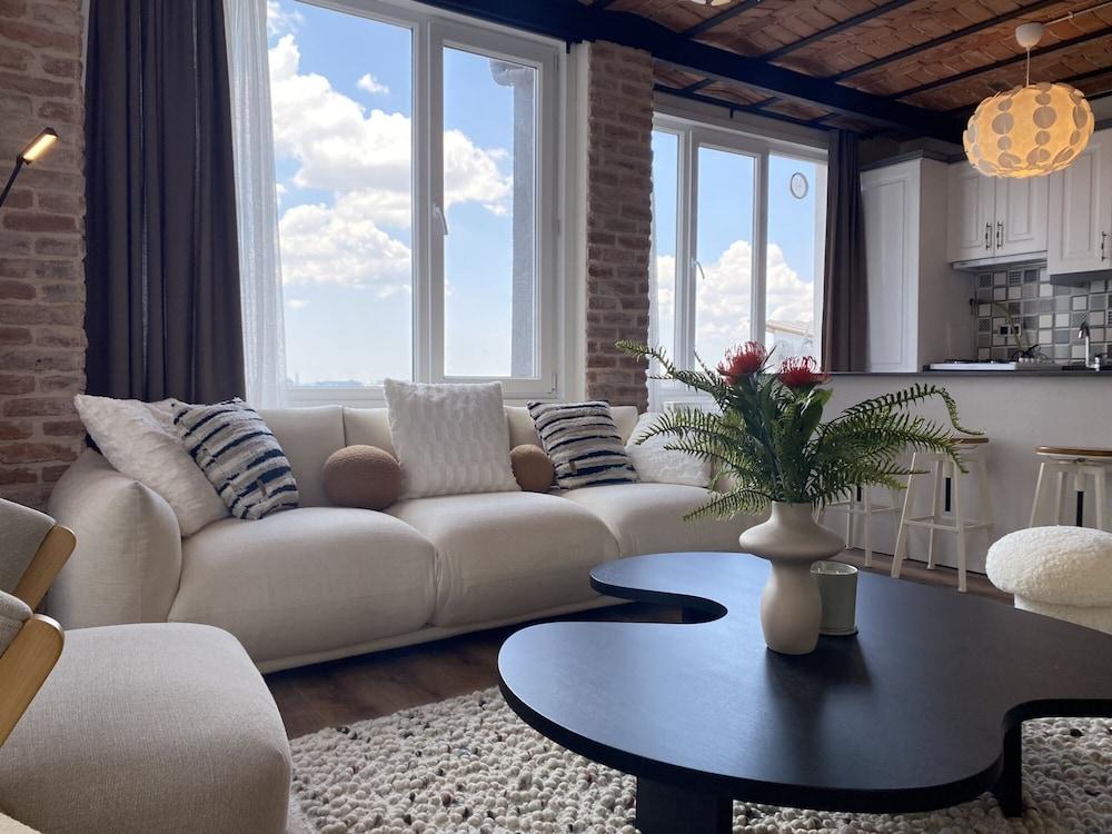 FLAT W CITY VIEW NEAR GALATA TOWER IN ISTIKLAL AVE — ISTANBUL — фотография отеля №7