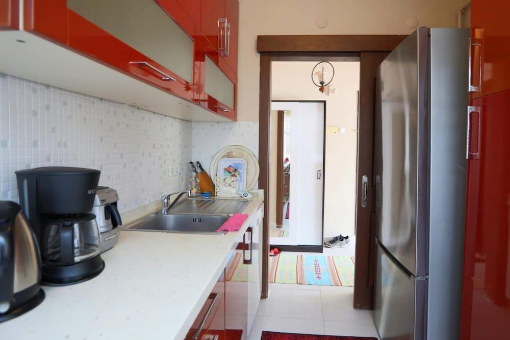 FLAT WITH TWO LIVING ROOMS AND BALCONY IN USKUDAR — ISTANBUL — fotografie hotel nr. 18